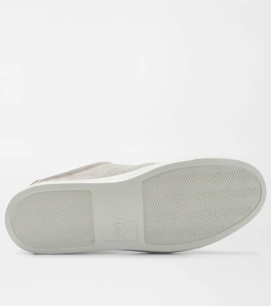 Vantage Lite Suede Sneaker
